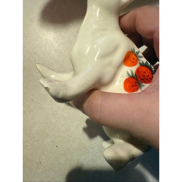 Vintage porcelain Strawberry Cow Creamer - Picture 5 of 16